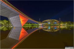 Torrens River Footbridge, Adelaide Convention Centre and the Adelaide Oval